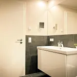 Baltischer Hof 50 *